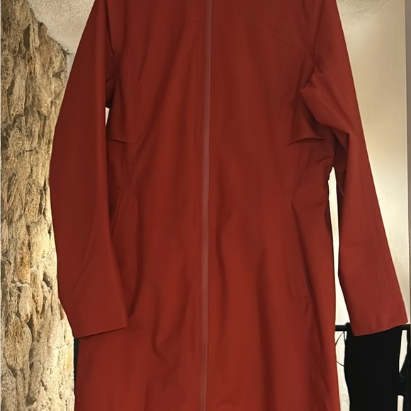 Lululemon Rain Rebel Jacket - Picture 4 of 6